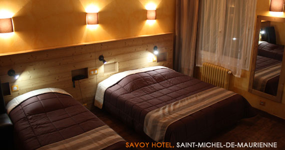 ★★ Savoy Hotel Saint-Michel-de-Maurienne Hotel Room